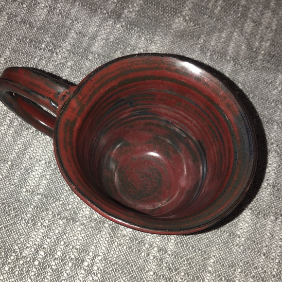 Cape may winery Art pottery mug. Marked SBM. - Picture 2 of 3